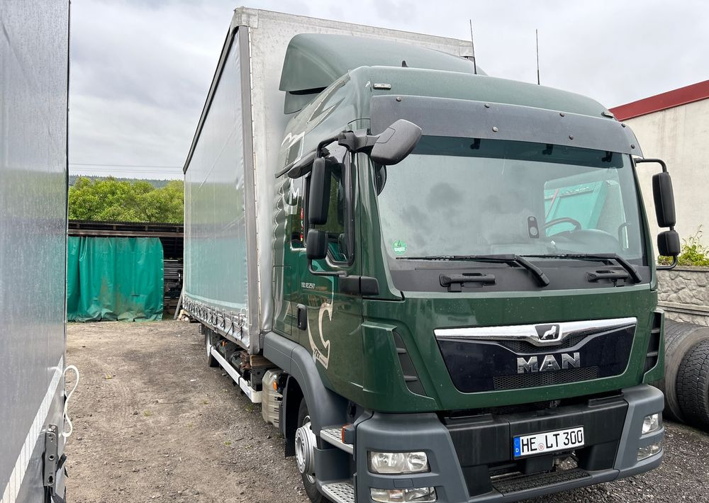 MAN TGL 12.250 GLOB UNIKAT z Niemiec BDF firanka / AUTOMAT HAK / EURO 6 / BDF 7.40 wysoki / MICHELIN 80% - شاحنة ستارة: صور 1 MAN TGL 12.250 GLOB UNIKAT z Niemiec BDF firanka / AUTOMAT HAK / EURO 6 / BDF 7.40 wysoki / MICHELIN 80% - شاحنة ستارة: صور 1