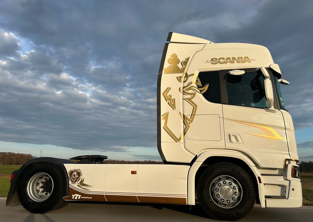 Scania R500 FULL AIR 2019 10x poduszki KLIMA POSTOJOWA / RETARDER / FULL SPOJLER / TOP STAN / od jedynego właściciela ! HYDRAULIKA spod beczki spożywczej ! / do wywrotu ruchomej podłogi beczki TOP TOP - شاحنة جرار: صور 4 Scania R500 FULL AIR 2019 10x poduszki KLIMA POSTOJOWA / RETARDER / FULL SPOJLER / TOP STAN / od jedynego właściciela ! HYDRAULIKA spod beczki spożywczej ! / do wywrotu ruchomej podłogi beczki TOP TOP - شاحنة جرار: صور 4