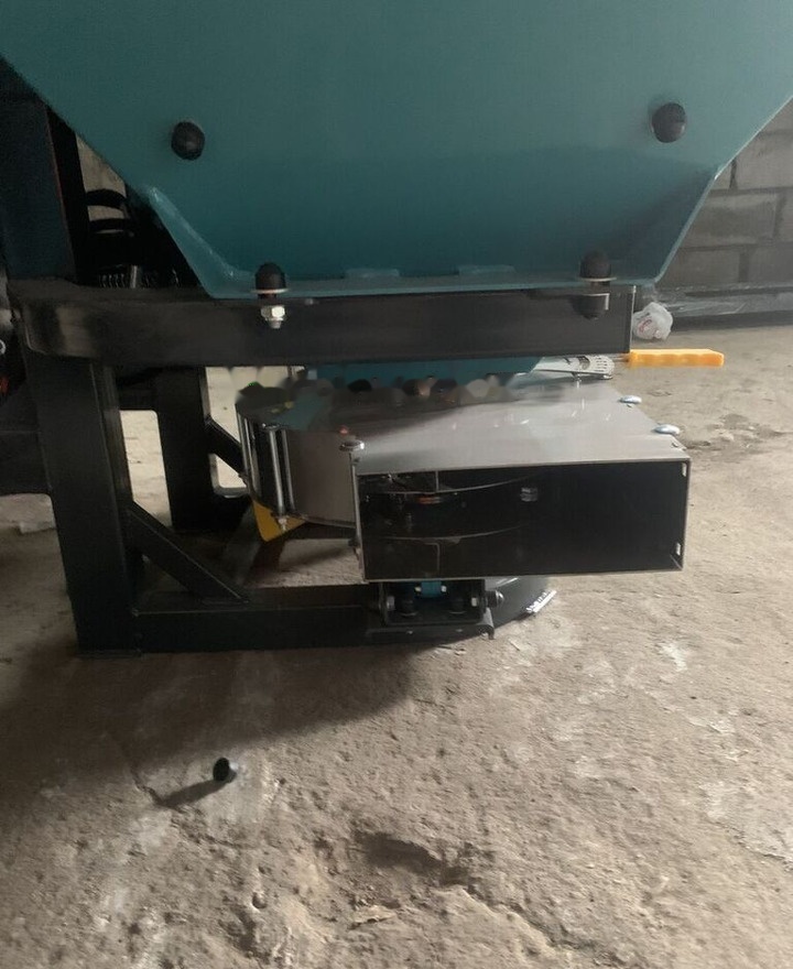 New Rozsiewacz Sadowniczy Dwutarczowy 600,800i 1000L - آلة رش الأسمدة: صور 2 New Rozsiewacz Sadowniczy Dwutarczowy 600,800i 1000L - آلة رش الأسمدة: صور 2