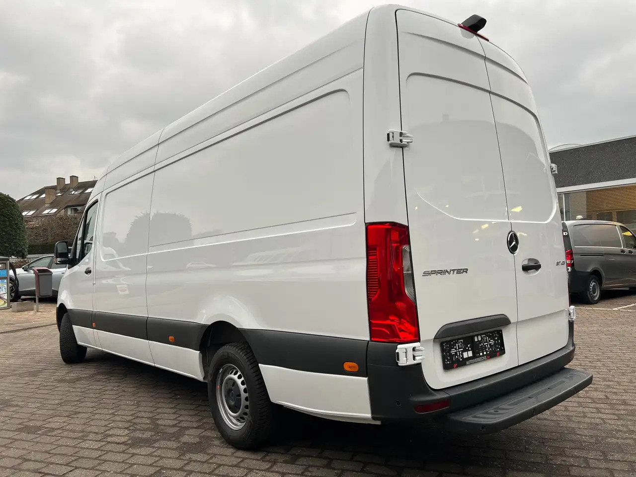 Mercedes-Benz Sprinter 317 L3H2 (37.000ex) 9G-TRONIC CAMERA PTS MBUX - فان: صور 5 Mercedes-Benz Sprinter 317 L3H2 (37.000ex) 9G-TRONIC CAMERA PTS MBUX - فان: صور 5