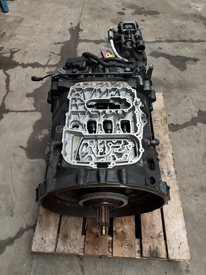 Iveco Hi-Way S-Way - علبة التروس: صور 3 Iveco Hi-Way S-Way - علبة التروس: صور 3