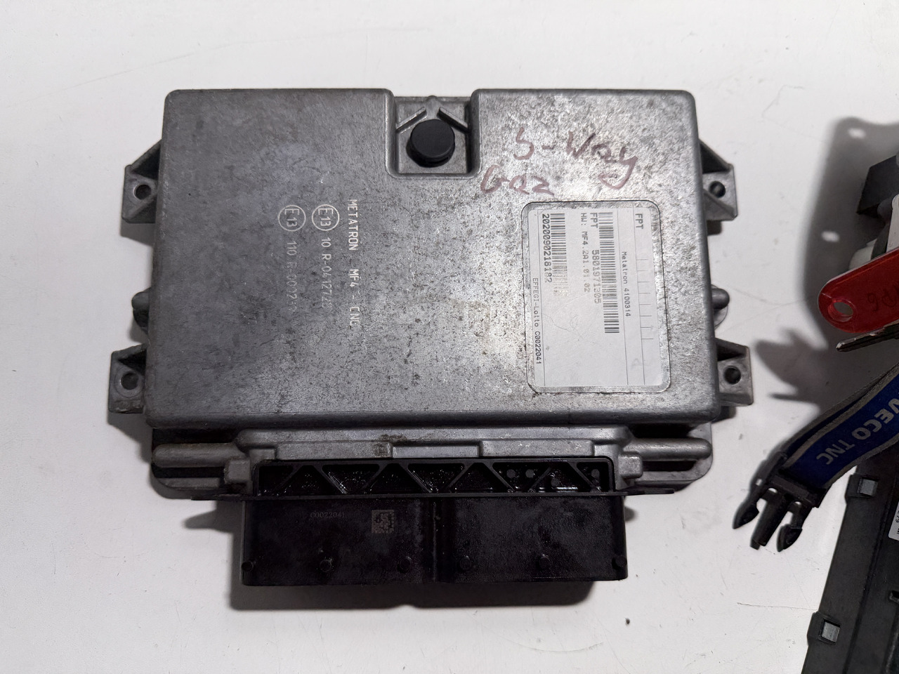 Iveco S-Way LNG CNG - النظام الكهربائي: صور 2 Iveco S-Way LNG CNG - النظام الكهربائي: صور 2