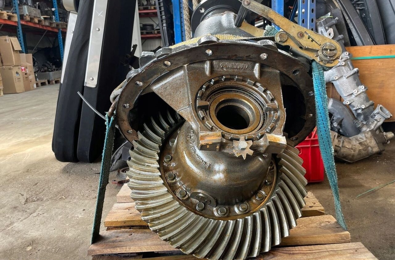 Mercedes-Benz ACTROS MP 4 2,611 R440-13 truck - المحور الخلفي - شاحنة: صور 5 Mercedes-Benz ACTROS MP 4 2,611 R440-13 truck - المحور الخلفي - شاحنة: صور 5