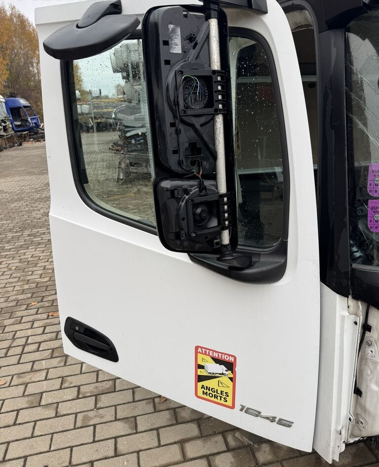 Mercedes-Benz ACTROS MP 4 PRAWE truck - باب و قطع الغيار - شاحنة: صور 1 Mercedes-Benz ACTROS MP 4 PRAWE truck - باب و قطع الغيار - شاحنة: صور 1