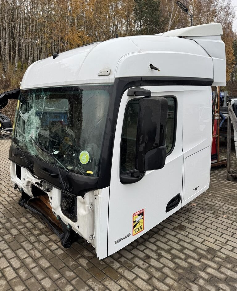 Mercedes-Benz ACTROS MP 4 STREAM SPACE truck - الكبائن - شاحنة: صور 3 Mercedes-Benz ACTROS MP 4 STREAM SPACE truck - الكبائن - شاحنة: صور 3