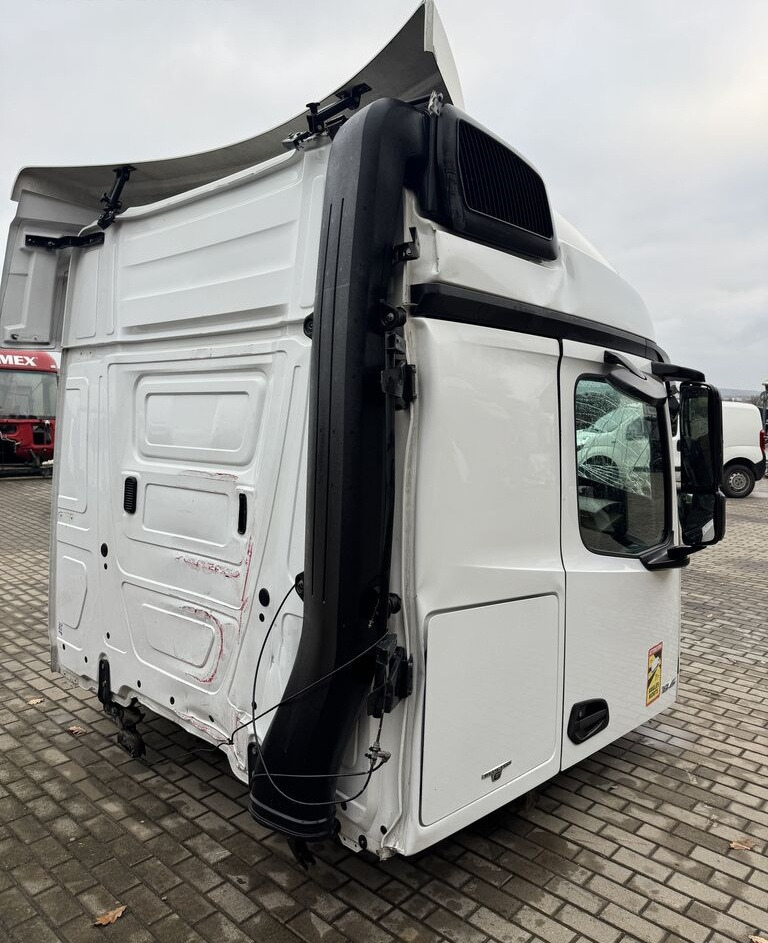 Mercedes-Benz ACTROS MP 4 STREAM SPACE truck - الكبائن - شاحنة: صور 1 Mercedes-Benz ACTROS MP 4 STREAM SPACE truck - الكبائن - شاحنة: صور 1