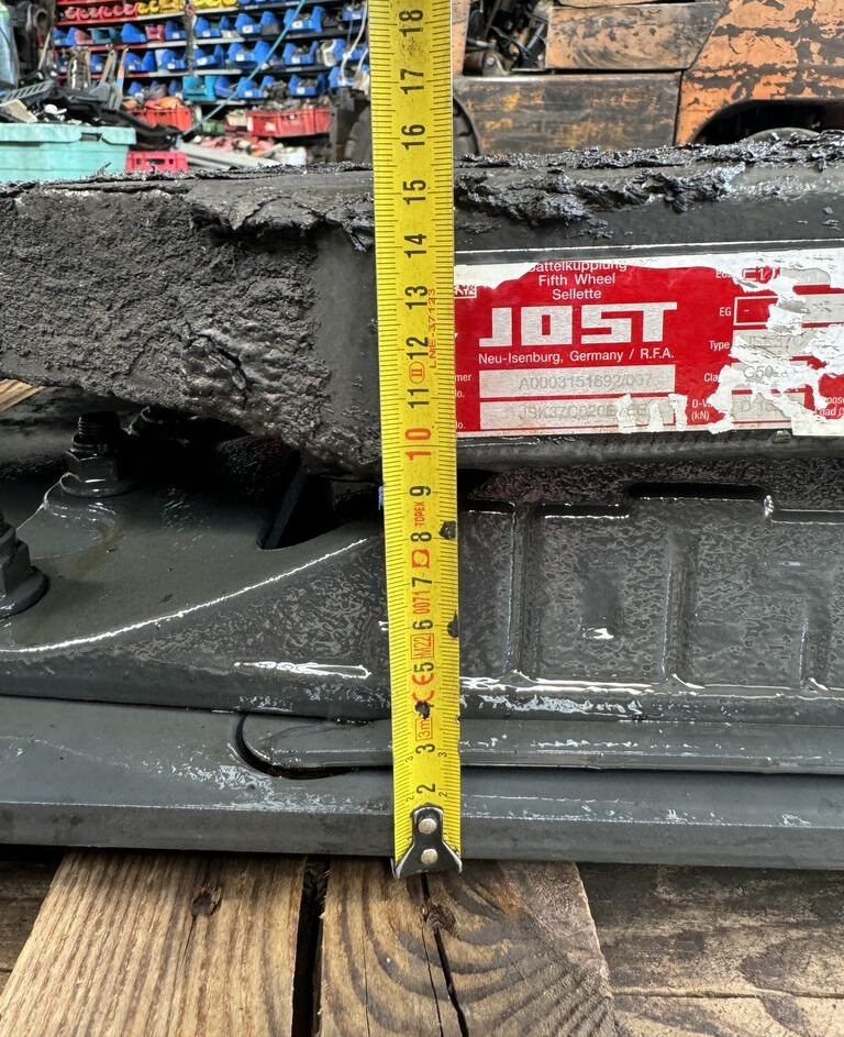 Mercedes-Benz Jost 15cm Actros MP 4 truck - عجلة الخامسة - شاحنة: صور 4 Mercedes-Benz Jost 15cm Actros MP 4 truck - عجلة الخامسة - شاحنة: صور 4