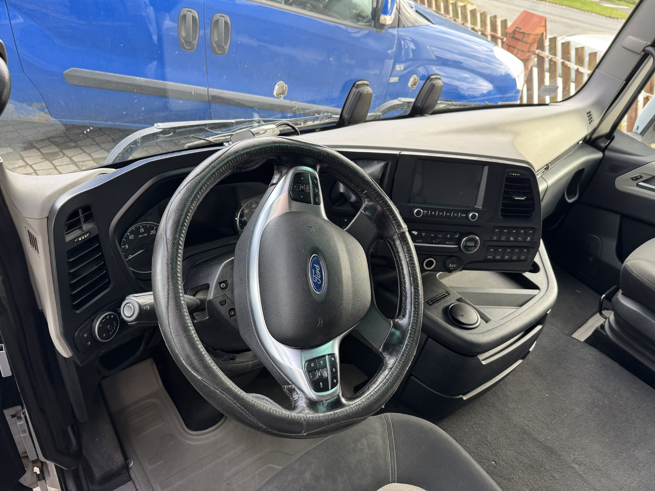 Ford F-Max 500 - لوحة القيادة: صور 2 Ford F-Max 500 - لوحة القيادة: صور 2