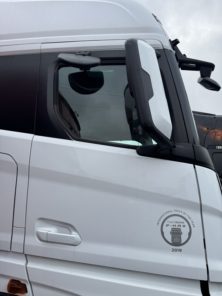 Ford F-Max 500 - باب و قطع الغيار: صور 1 Ford F-Max 500 - باب و قطع الغيار: صور 1