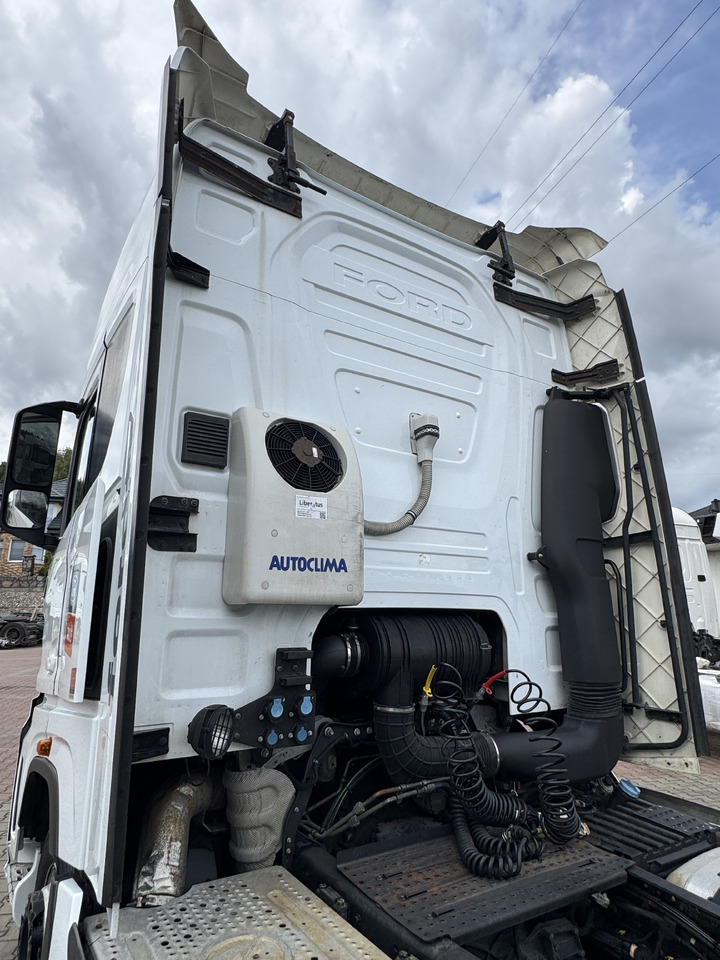 Ford F-Max - الكبائن: صور 5 Ford F-Max - الكبائن: صور 5