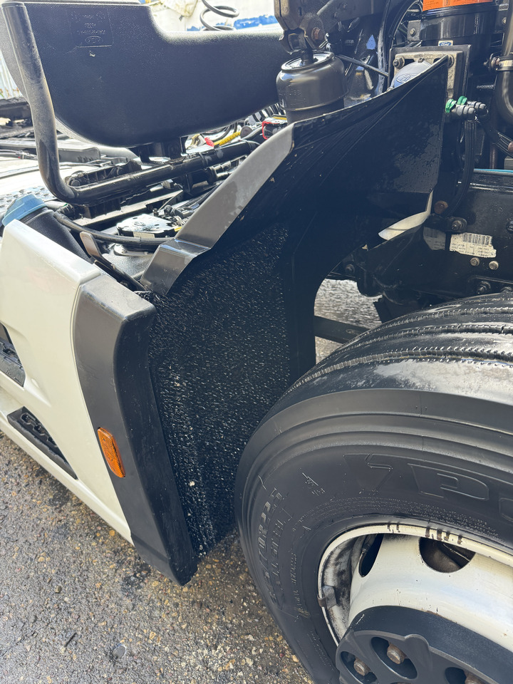 Ford F-Max - درابزين: صور 2 Ford F-Max - درابزين: صور 2