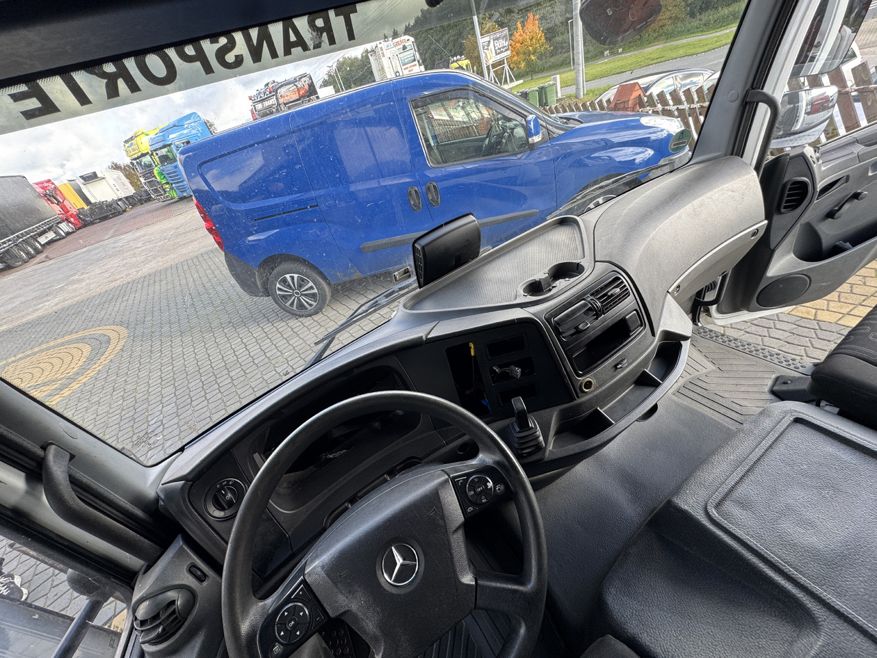 Mercedes Atego Axor - الكابينة والداخلية: صور 1 Mercedes Atego Axor - الكابينة والداخلية: صور 1