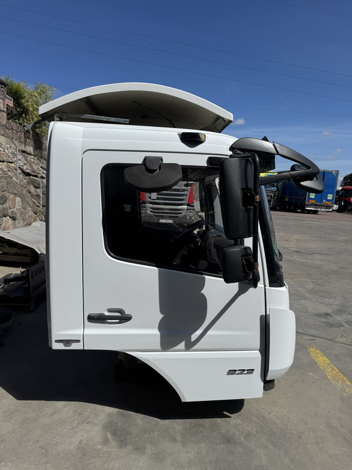 Mercedes Atego III - الكبائن: صور 3 Mercedes Atego III - الكبائن: صور 3