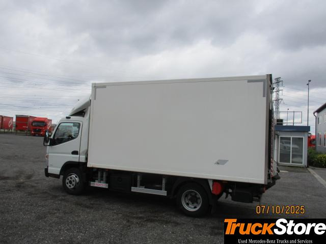 FUSO Canter 7C18 - الشاحنات الصغيرة المبردة: صور 4 FUSO Canter 7C18 - الشاحنات الصغيرة المبردة: صور 4