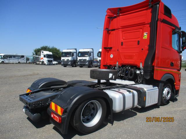 Mercedes-Benz Actros 1845 LS nRL - شاحنة جرار: صور 3 Mercedes-Benz Actros 1845 LS nRL - شاحنة جرار: صور 3