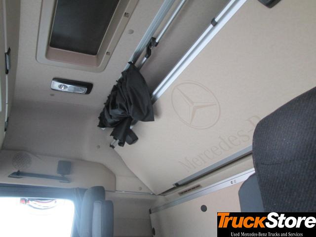Mercedes-Benz Actros 1845 LS nRL - شاحنة جرار: صور 5 Mercedes-Benz Actros 1845 LS nRL - شاحنة جرار: صور 5