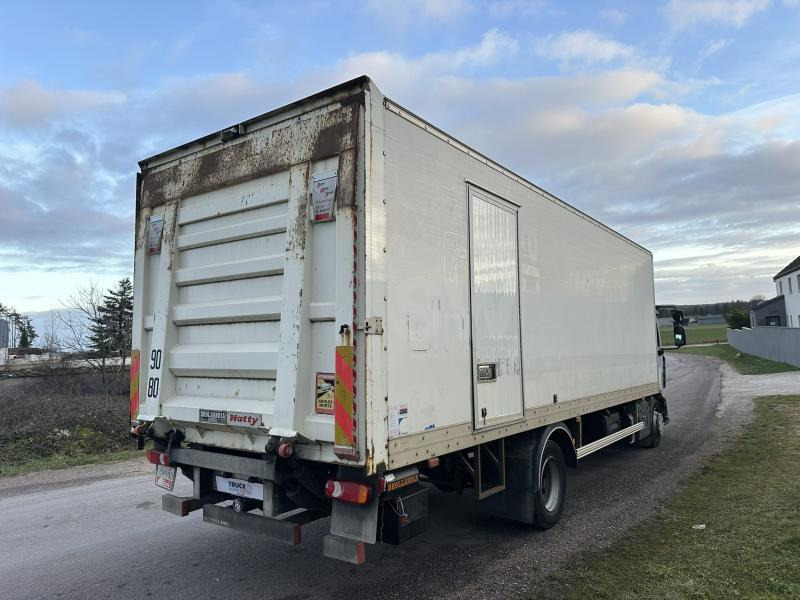 Renault Gamme D 210 - بصندوق مغلق شاحنة: صور 5 Renault Gamme D 210 - بصندوق مغلق شاحنة: صور 5
