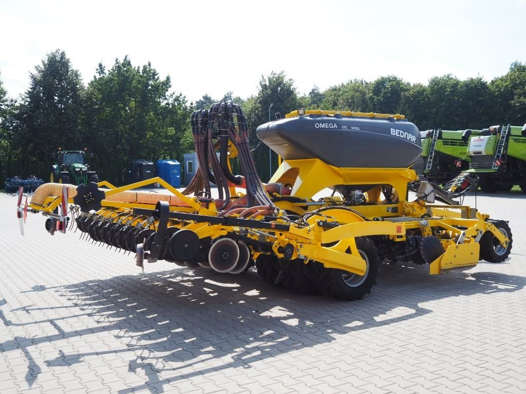 Bednar OMEGA OO 4000L - الة بذر: صور 4 Bednar OMEGA OO 4000L - الة بذر: صور 4
