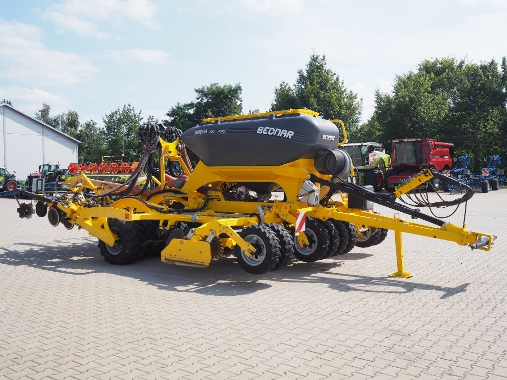 Bednar OMEGA OO 4000L - الة بذر: صور 5 Bednar OMEGA OO 4000L - الة بذر: صور 5