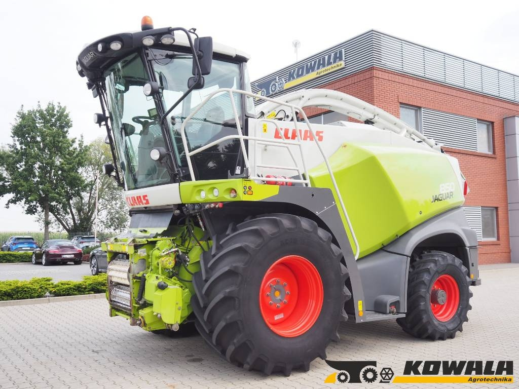Claas Jaguar 850 4WD - حصادة الأعلاف: صور 1 Claas Jaguar 850 4WD - حصادة الأعلاف: صور 1