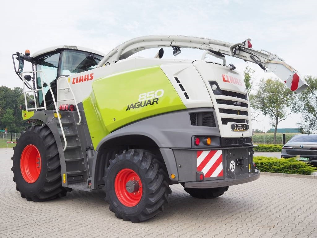 Claas Jaguar 850 4WD - حصادة الأعلاف: صور 2 Claas Jaguar 850 4WD - حصادة الأعلاف: صور 2