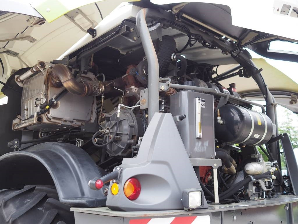 حصادة الأعلاف Claas Jaguar 940 4WD + Orbis 600 SD: صور 9