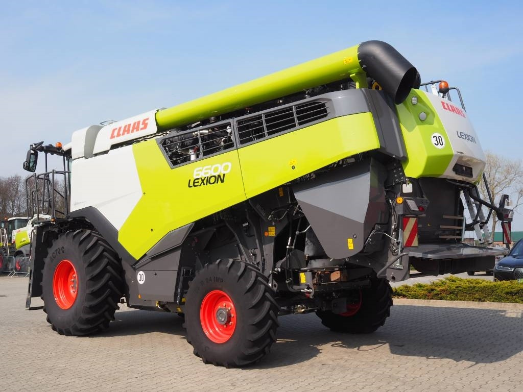 Claas Lexion 6600 GPS - without header - حصادة شاملة: صور 2 Claas Lexion 6600 GPS - without header - حصادة شاملة: صور 2