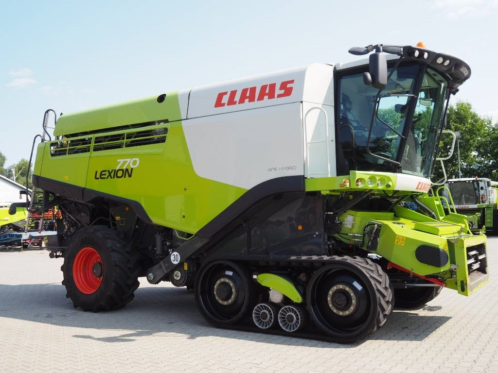 Claas Lexion 770TT + V1050 - حصادة شاملة: صور 4 Claas Lexion 770TT + V1050 - حصادة شاملة: صور 4