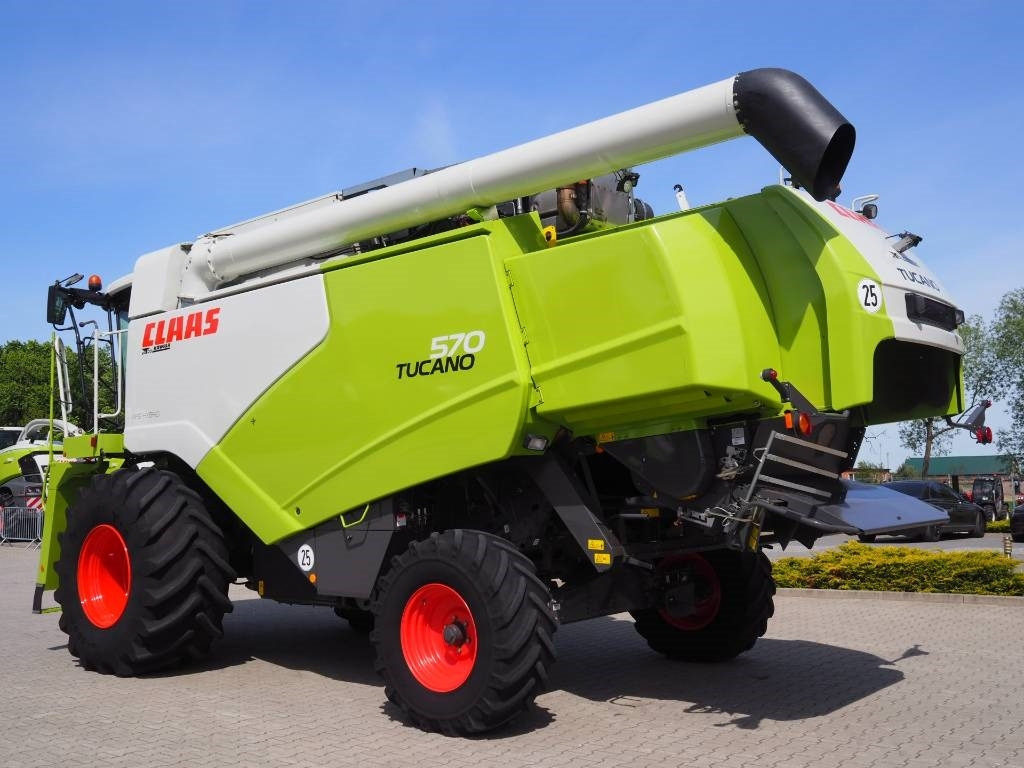 Claas Tucano 570 + V770 - حصادة شاملة: صور 2 Claas Tucano 570 + V770 - حصادة شاملة: صور 2