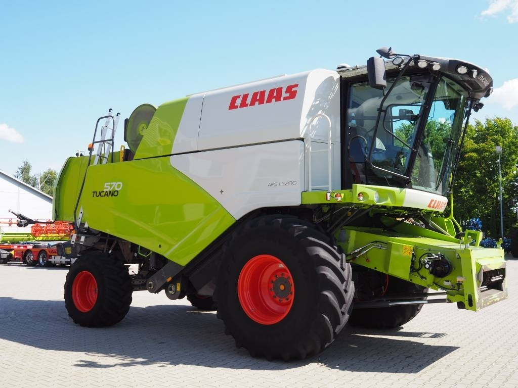 Claas Tucano 570 + V770 - حصادة شاملة: صور 4 Claas Tucano 570 + V770 - حصادة شاملة: صور 4