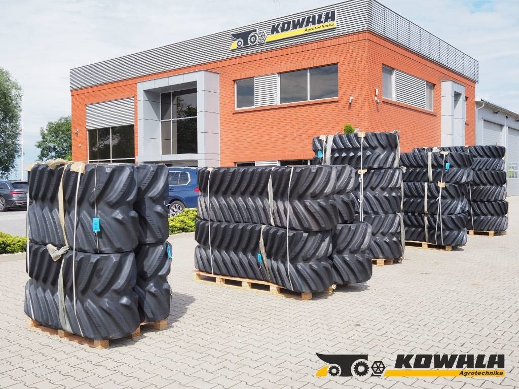 John Deere 8RX / Rubber belt / track / rear / 24" / 610mm - مسارات للحفارات - الآلات والماكينات الزراعية: صور 1 John Deere 8RX / Rubber belt / track / rear / 24" / 610mm - مسارات للحفارات - الآلات والماكينات الزراعية: صور 1