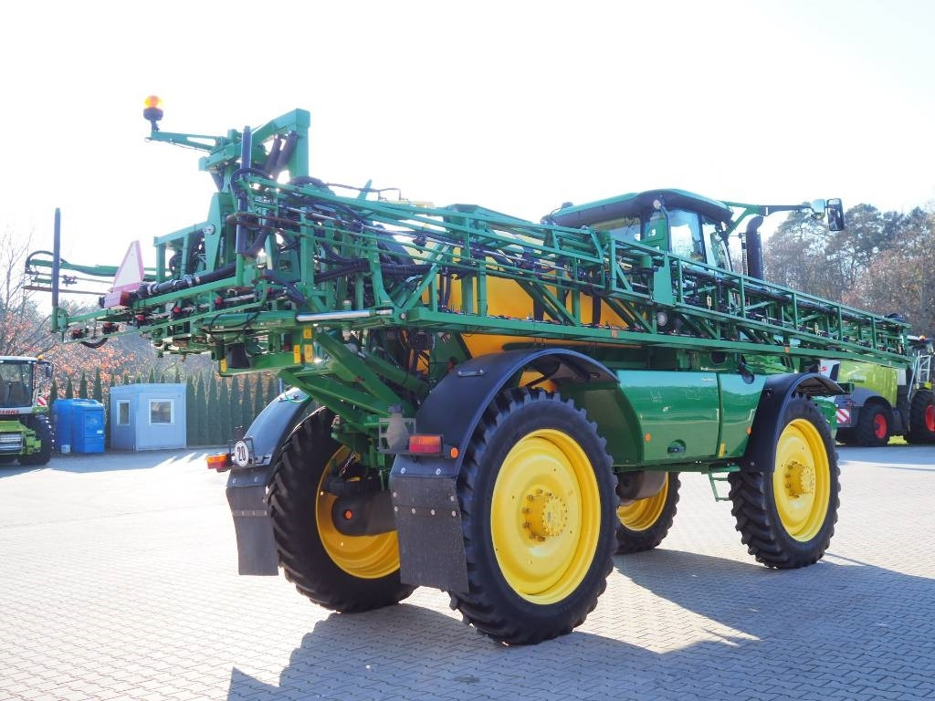John Deere R4040i - آلة الرش ذاتية الحركة: صور 4 John Deere R4040i - آلة الرش ذاتية الحركة: صور 4