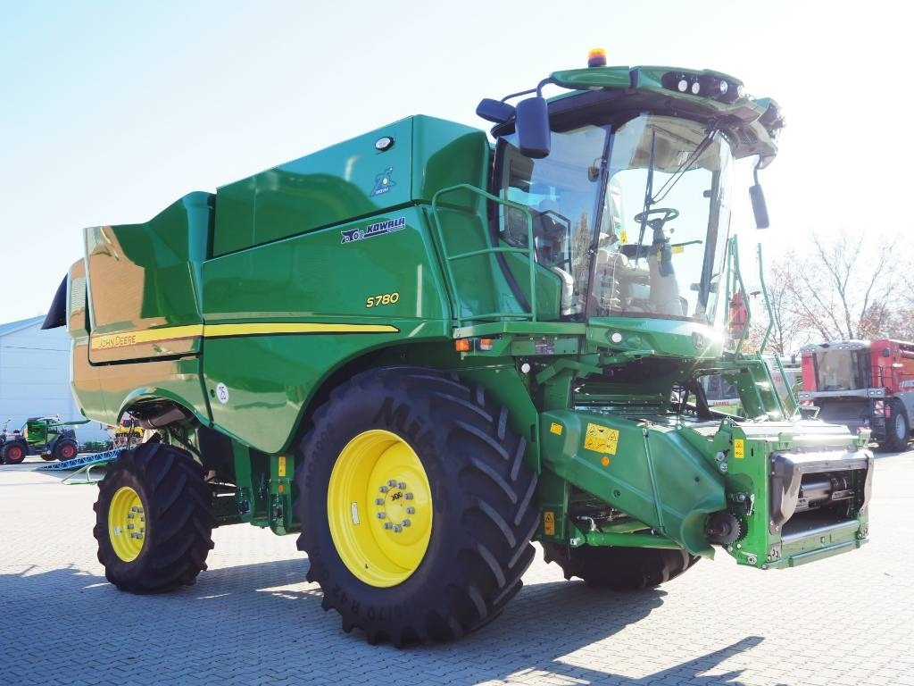 John Deere S780 + 730X - حصادة شاملة: صور 4 John Deere S780 + 730X - حصادة شاملة: صور 4