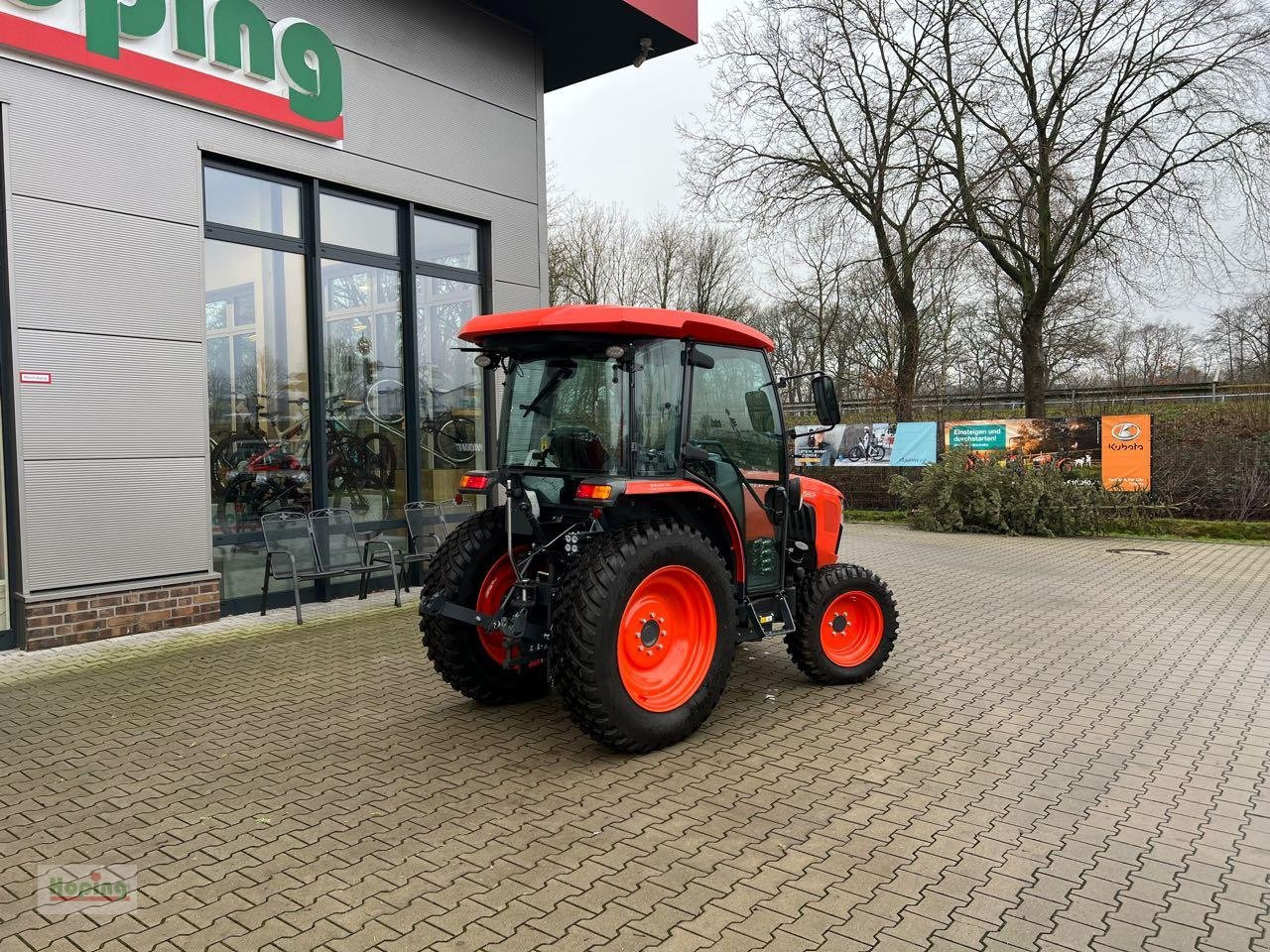 Kubota L2-552 DHC - جرارات البلدية: صور 5 Kubota L2-552 DHC - جرارات البلدية: صور 5