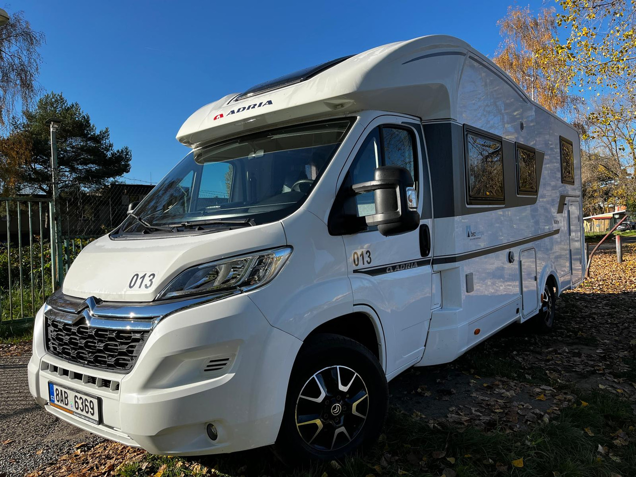 ADRIA Matrix 670 SL - موتر هوم شبه متكامل: صور 1 ADRIA Matrix 670 SL - موتر هوم شبه متكامل: صور 1