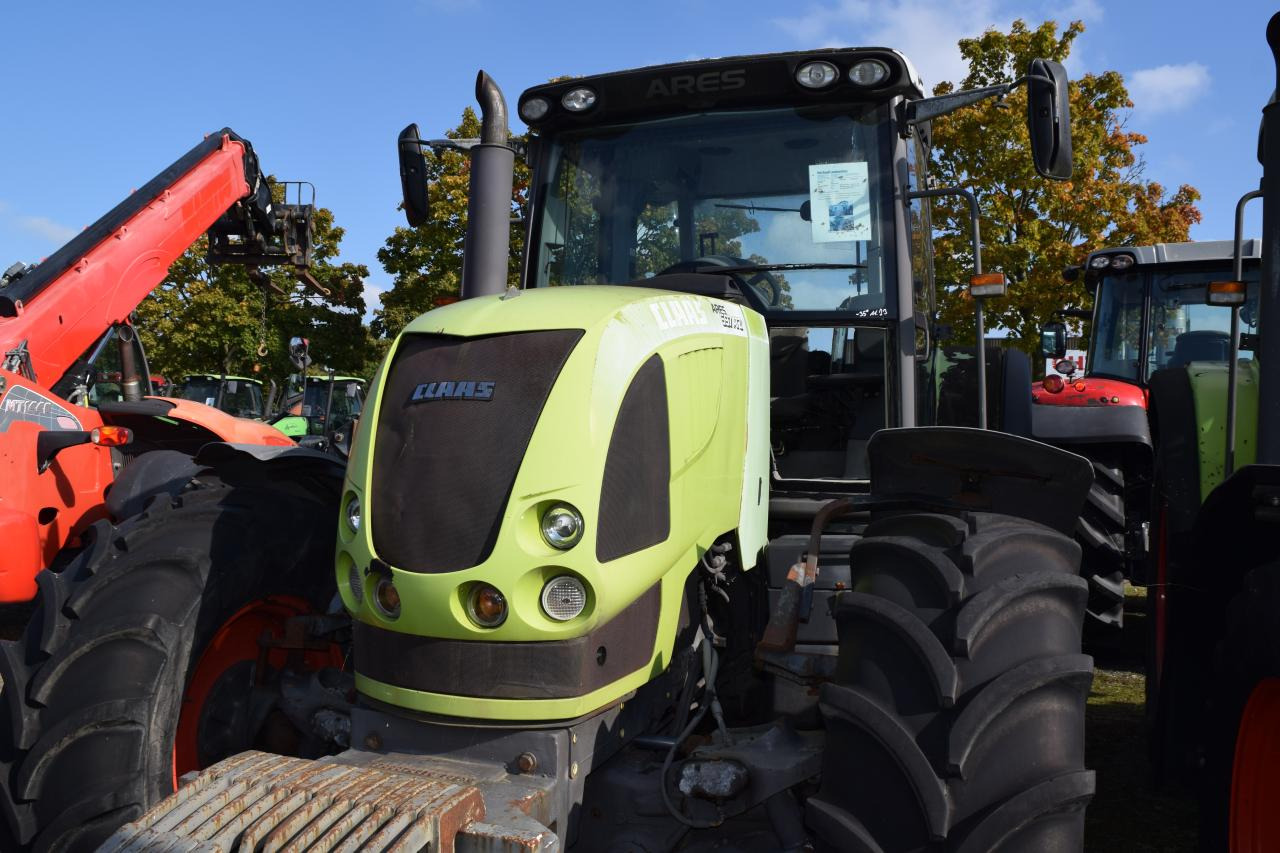 CLAAS Ares 697 ATZ - جرار: صور 2 CLAAS Ares 697 ATZ - جرار: صور 2