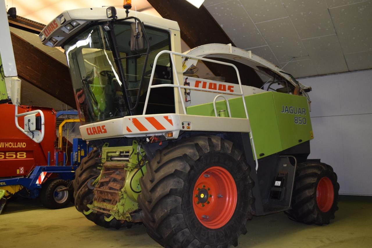 CLAAS Jaguar 850 - حصادة الأعلاف: صور 2 CLAAS Jaguar 850 - حصادة الأعلاف: صور 2