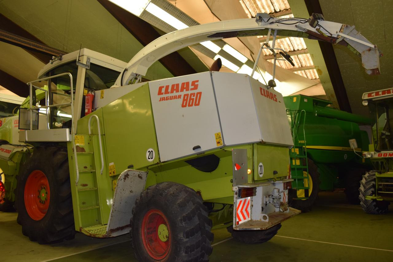 CLAAS Jaguar 860 - حصادة الأعلاف: صور 3 CLAAS Jaguar 860 - حصادة الأعلاف: صور 3