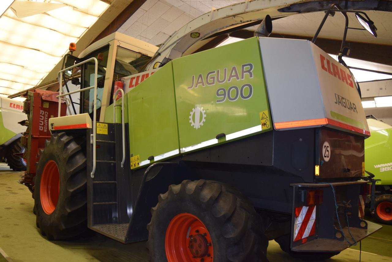 CLAAS Jaguar 900 - حصادة الأعلاف: صور 5 CLAAS Jaguar 900 - حصادة الأعلاف: صور 5