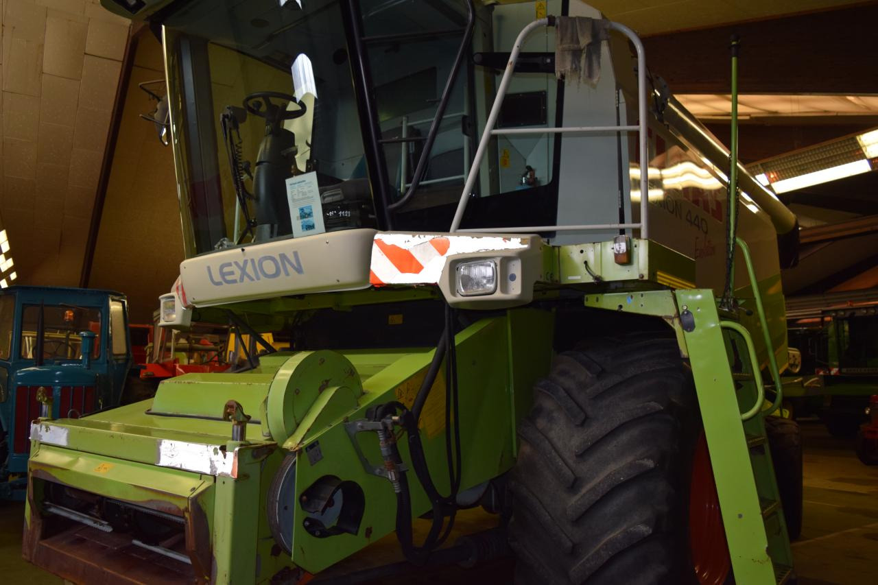 CLAAS Lexion 440 Evolution - حصادة شاملة: صور 2 CLAAS Lexion 440 Evolution - حصادة شاملة: صور 2