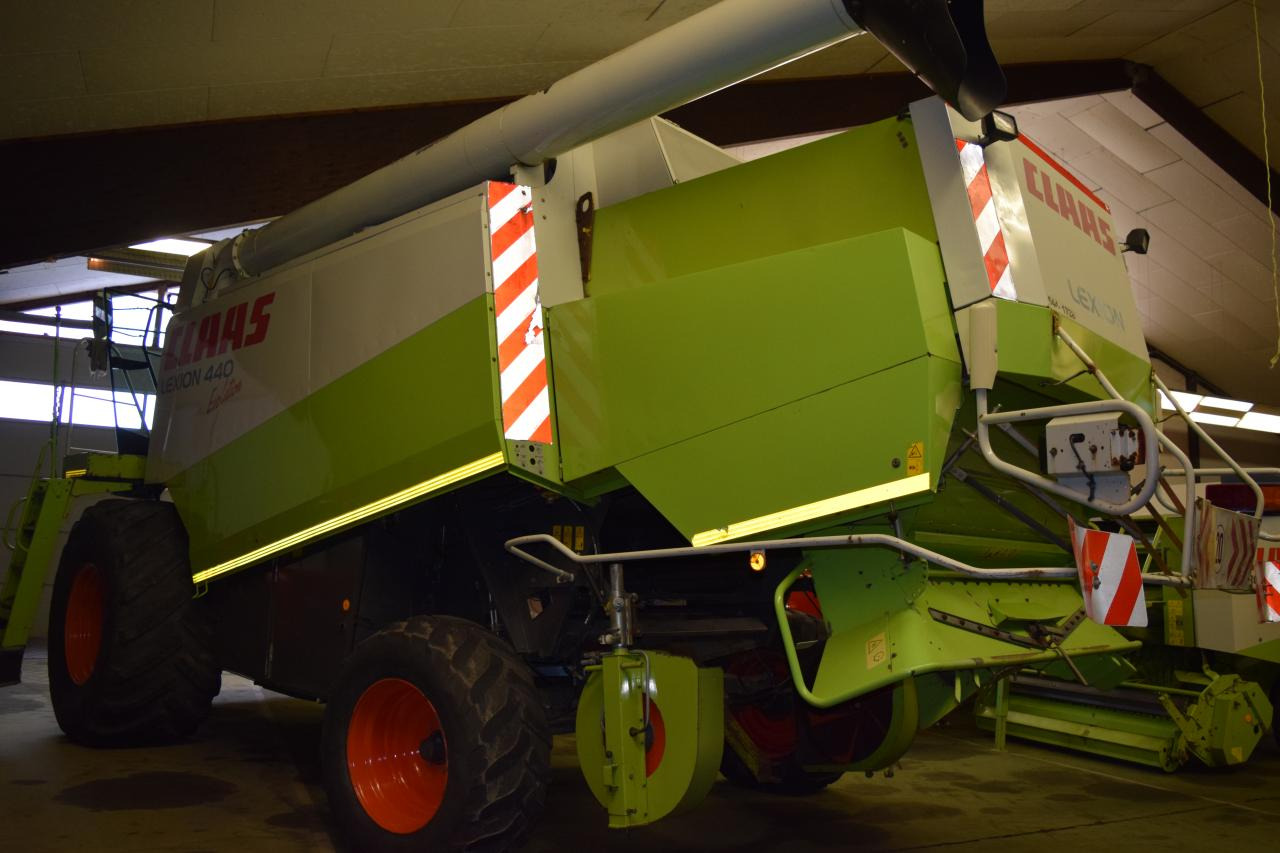 CLAAS Lexion 440 Evolution - حصادة شاملة: صور 5 CLAAS Lexion 440 Evolution - حصادة شاملة: صور 5