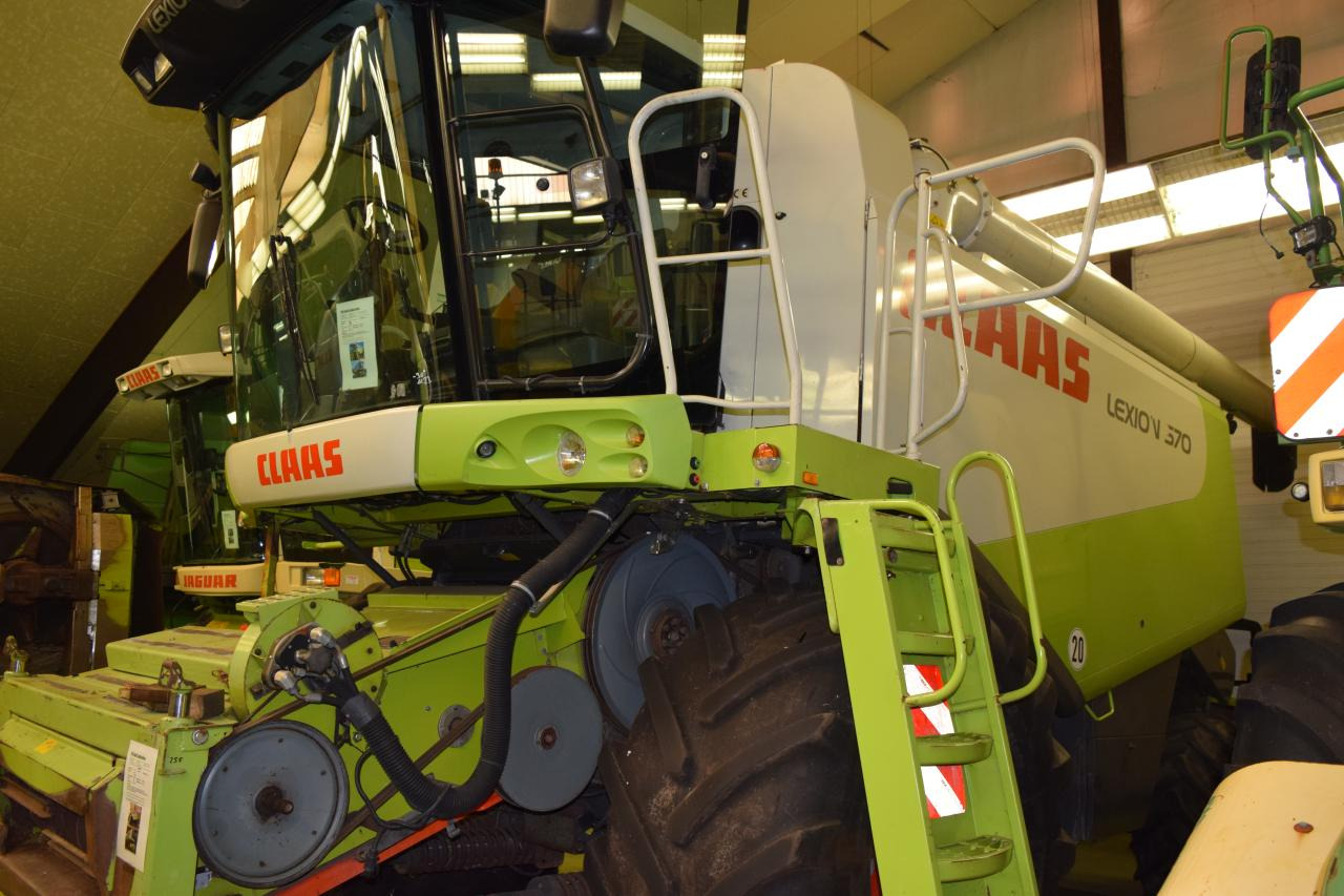 CLAAS Lexion 570 *3-D* *4x4* - حصادة شاملة: صور 2 CLAAS Lexion 570 *3-D* *4x4* - حصادة شاملة: صور 2