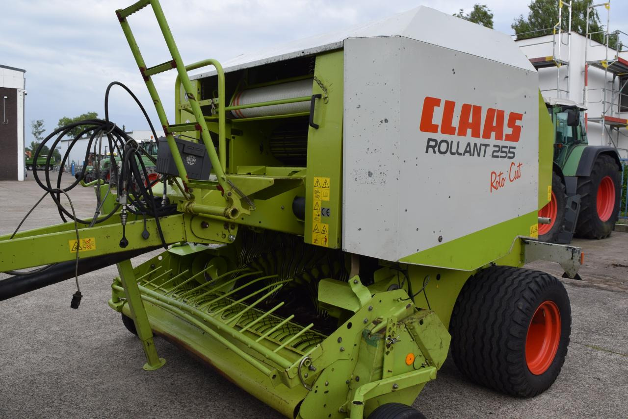 CLAAS Rollant 255 RC - مكبس القش الدائري: صور 4 CLAAS Rollant 255 RC - مكبس القش الدائري: صور 4