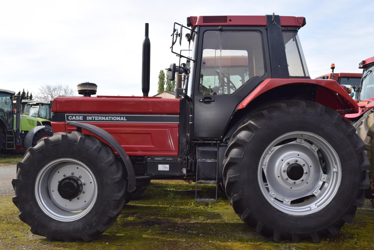 Case-IH 1455 XL A - جرار: صور 1 Case-IH 1455 XL A - جرار: صور 1