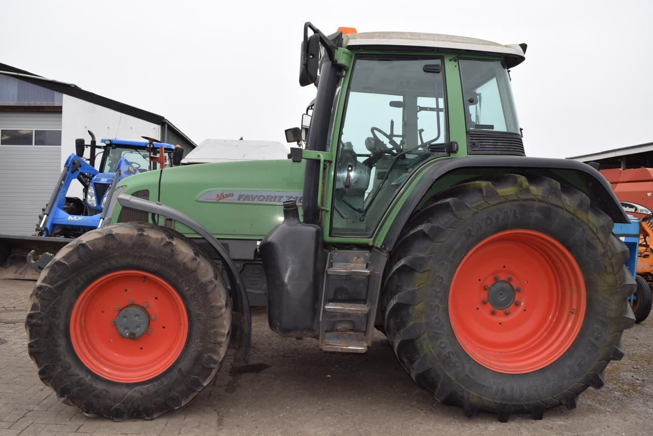 Fendt 716 Vario - جرار: صور 1 Fendt 716 Vario - جرار: صور 1