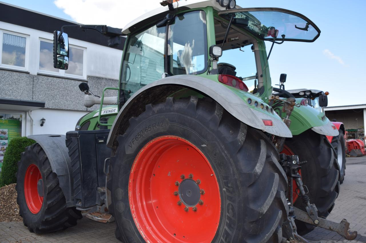 Fendt 724 Vario TMS SCR ProfiPlus - جرار: صور 4 Fendt 724 Vario TMS SCR ProfiPlus - جرار: صور 4