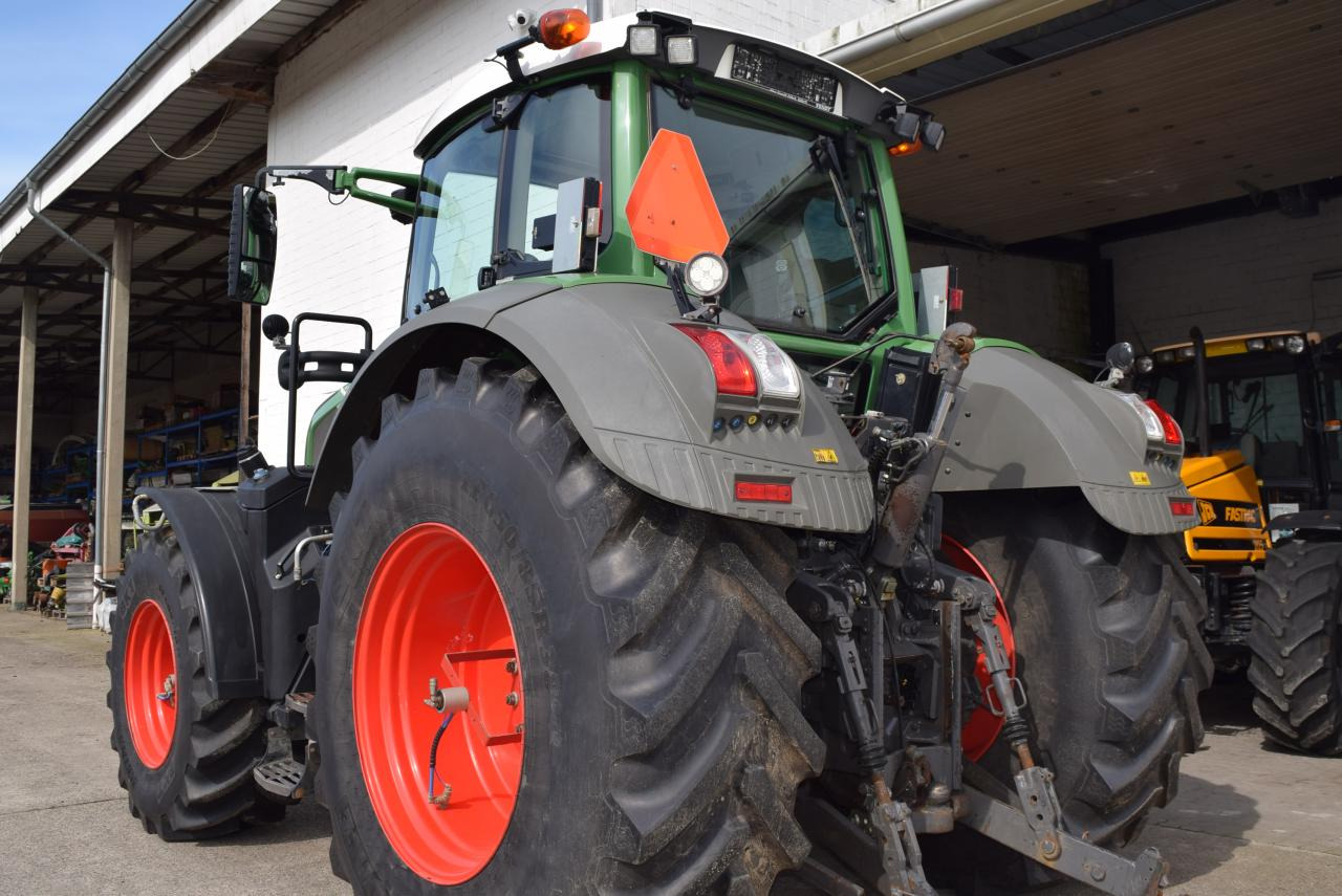 Fendt 826 Vario ProfiPlus, - جرار: صور 5 Fendt 826 Vario ProfiPlus, - جرار: صور 5