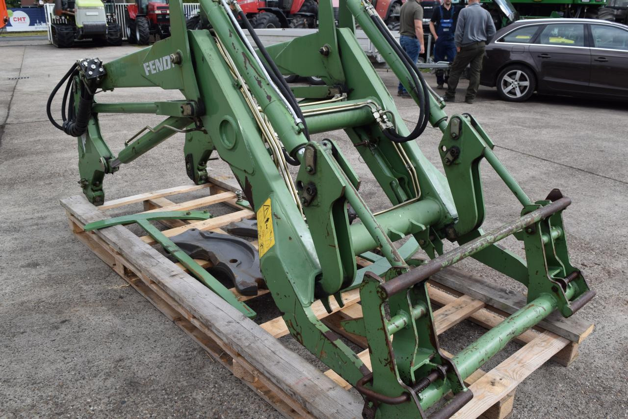 Fendt Frontlader für Serie 400 - لوادر وحفارات أمامية: صور 5 Fendt Frontlader für Serie 400 - لوادر وحفارات أمامية: صور 5