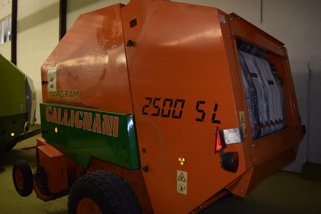 Gallignani 2500 SL - مكبس القش الدائري: صور 4 Gallignani 2500 SL - مكبس القش الدائري: صور 4