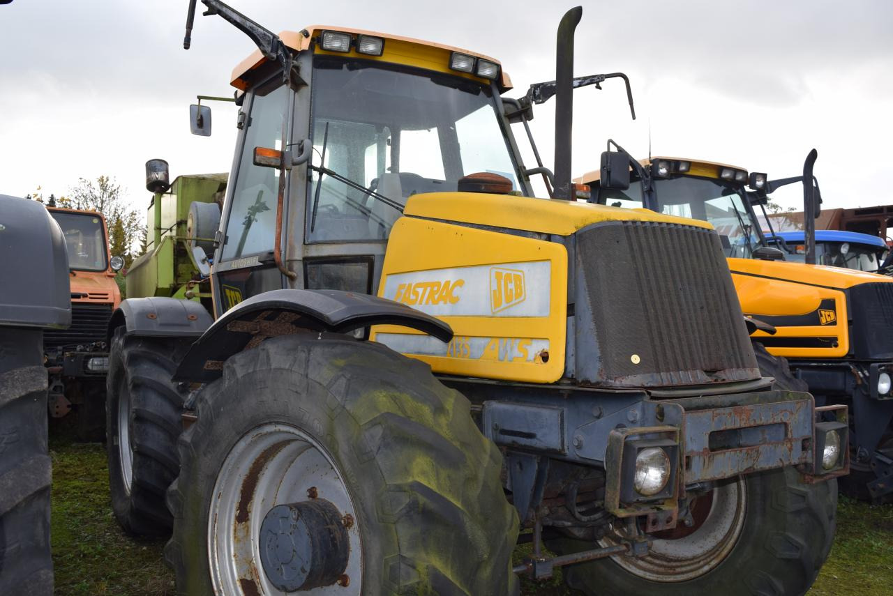 JCB Fastrac 2135 - 4WS - جرار: صور 1 JCB Fastrac 2135 - 4WS - جرار: صور 1